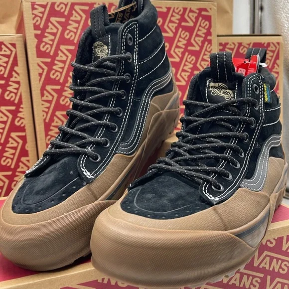 Vans Men’s Sk8-Hi Dip Mte-2
Black/Gum
VN0009QKB9M
Boots Cold Weather Snea… - Picture 6 of 16